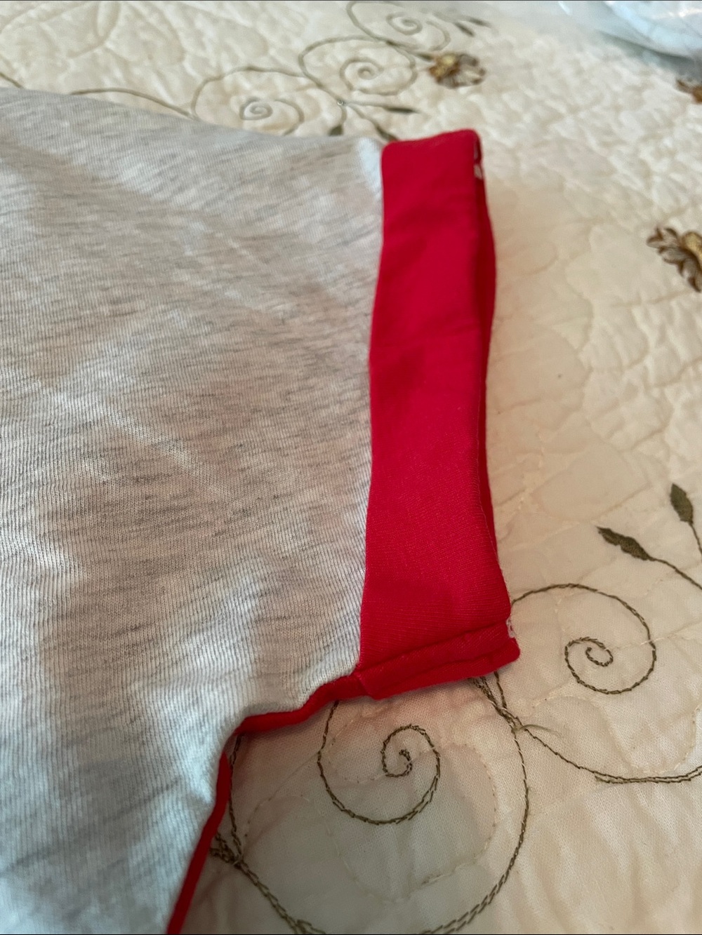 Women’s Majestic St. Louis Cardinals V-Neck Tee - Picture 4 of 5